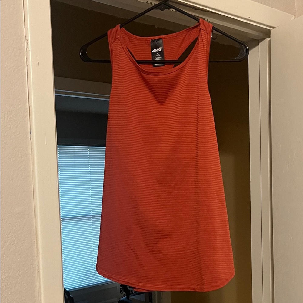 Avia Tank Top